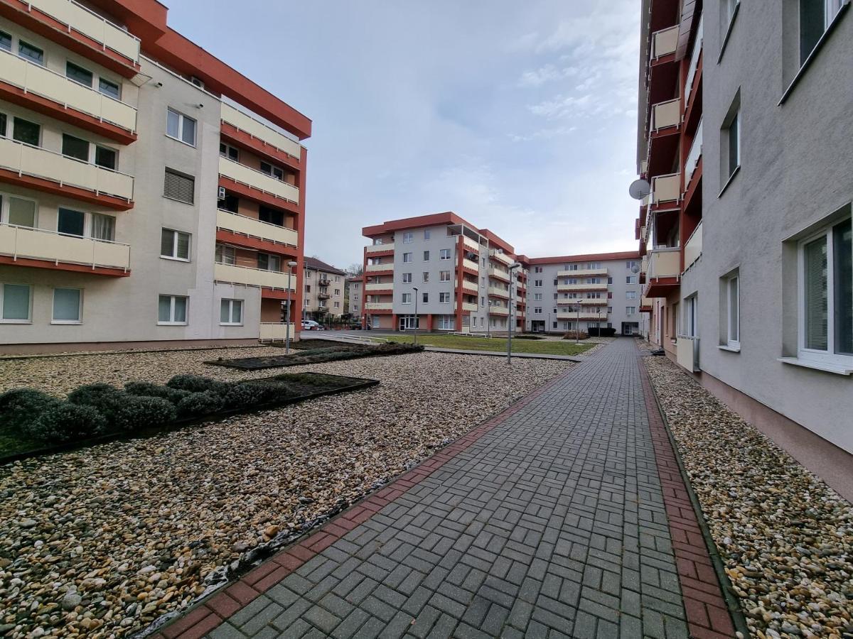 Apartment Banska - City Centre & Private Parking Banská Bystrica Exterior foto